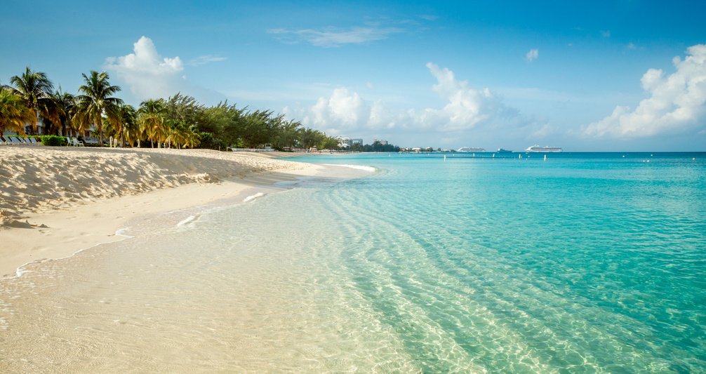 Seven Mile Beach on Grand Cayman Island 